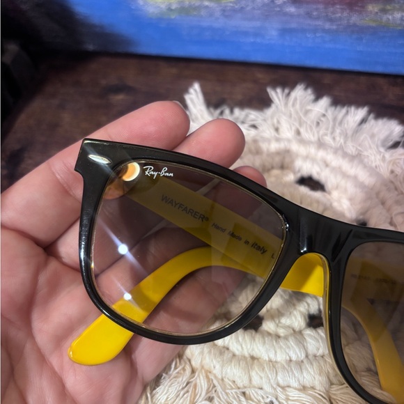 Unisex Ray-Ban 2140 Color: 1000/32 - Black front Yellow interior Size 54 main image 5
